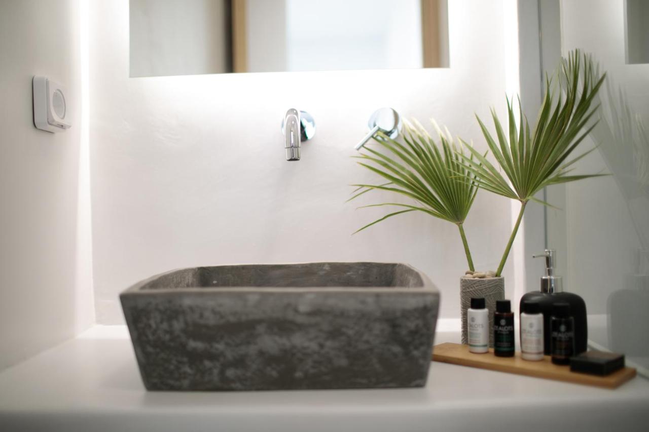Seanfinity Beachfront Suites Mikri Vigla Zewnętrze zdjęcie