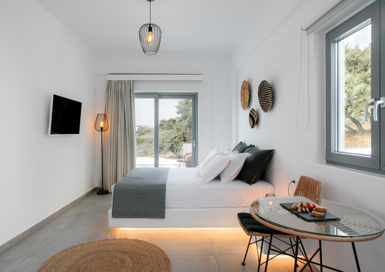 Seanfinity Beachfront Suites Mikri Vigla Zewnętrze zdjęcie
