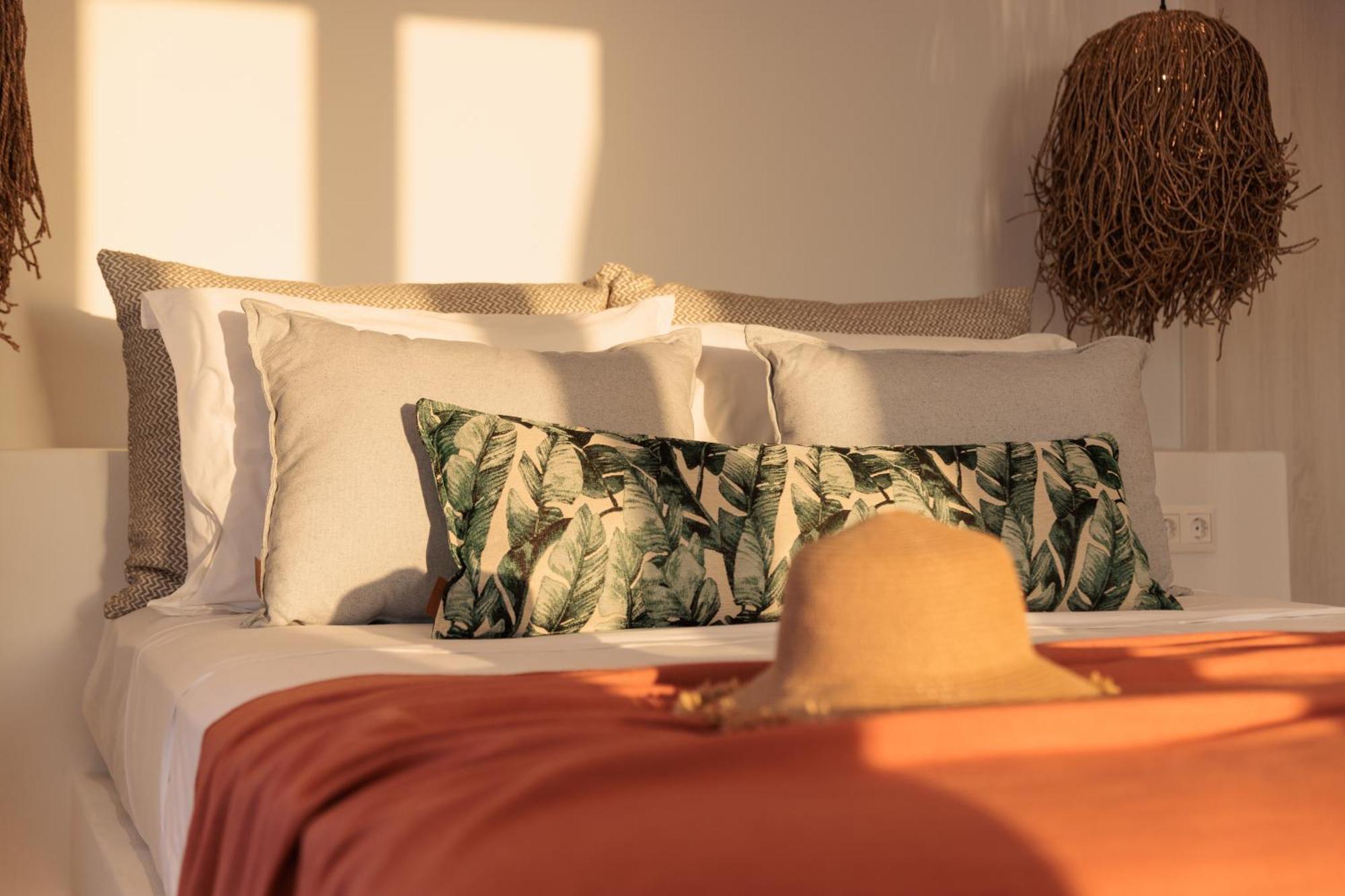 Seanfinity Beachfront Suites Mikri Vigla Zewnętrze zdjęcie
