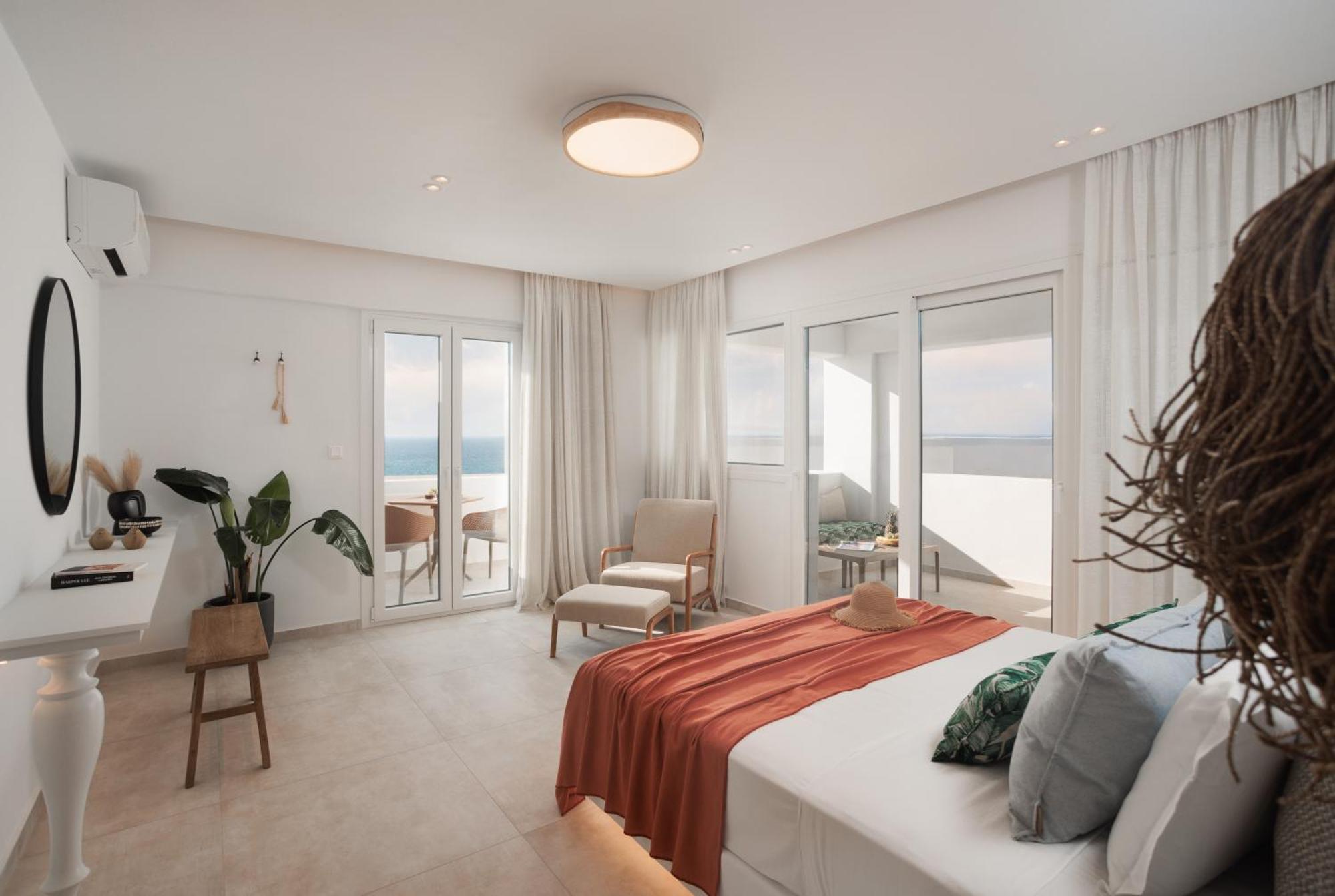 Seanfinity Beachfront Suites Mikri Vigla Zewnętrze zdjęcie